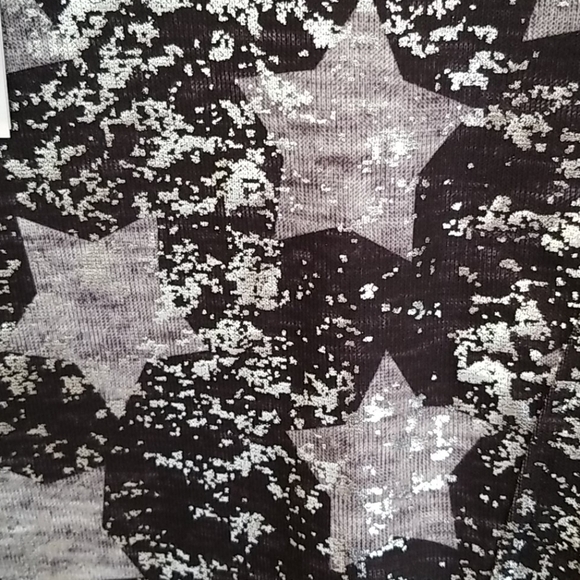 💕TEREZ💕 Heathered Stars Balayage Sweater - Picture 12 of 13